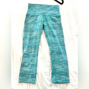 Lululemon size 8 great condition womens yoga pants green